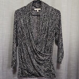 Chaus Black and White Zigzag Blouse